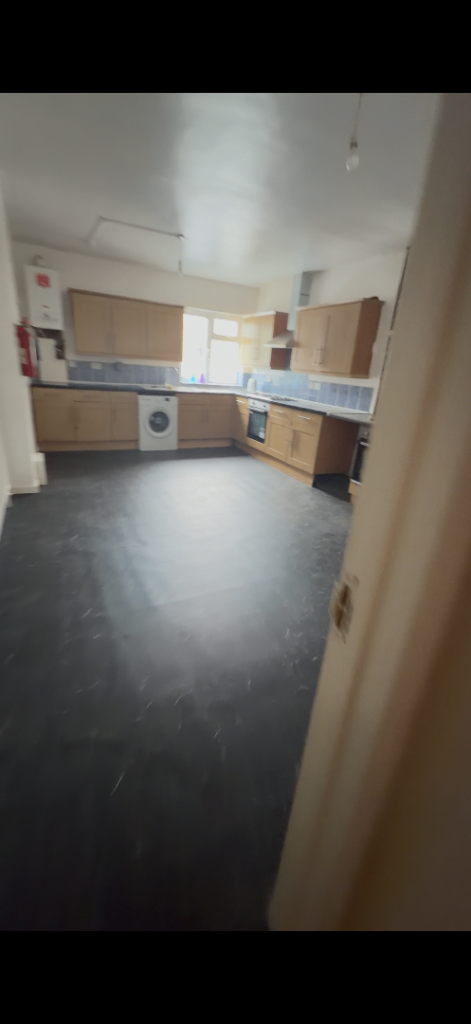 Room Staines Road in Greater London