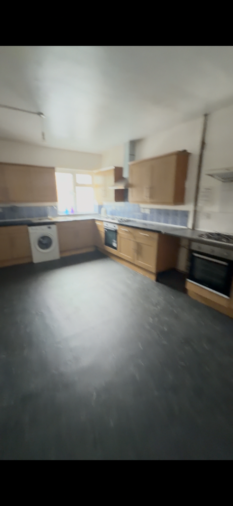 Room Staines Road in Greater London