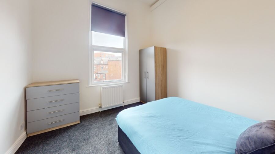 Flat Blandford Grove in Leeds