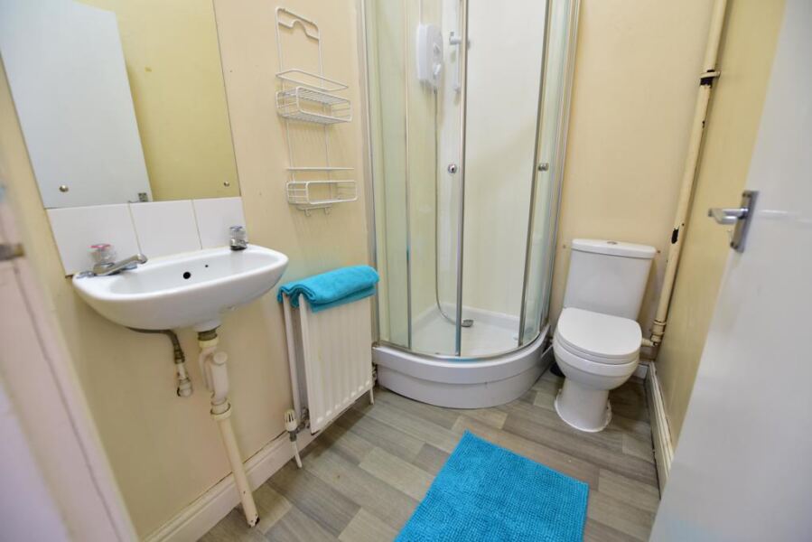 Flat Blandford Grove in Leeds