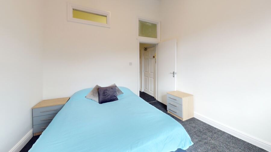 Flat Blandford Grove in Leeds