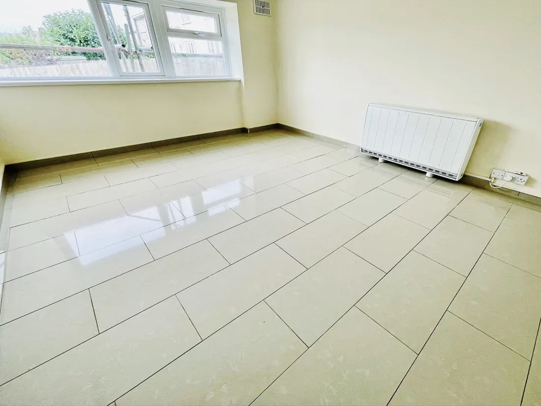 Flat Heol Isaf in Brynmawr