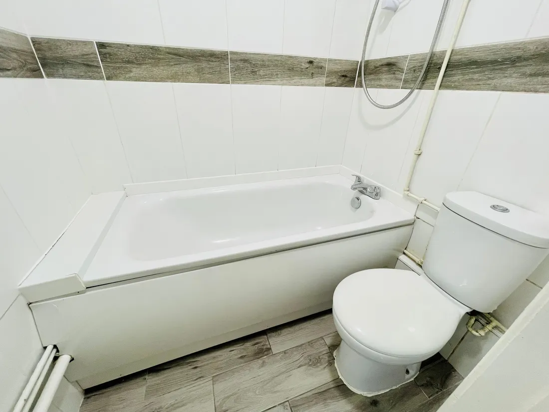 Flat Heol Isaf in Brynmawr