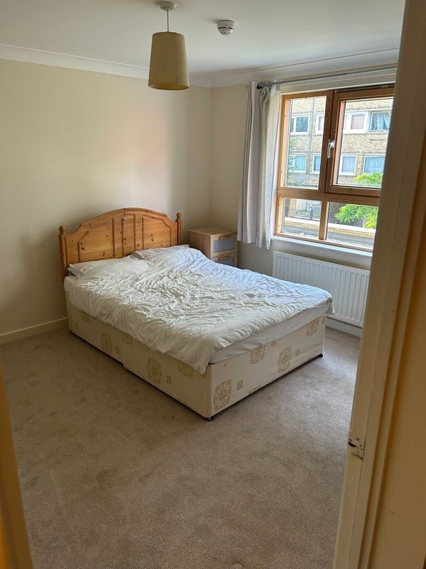 Flat Sidney Street in Greater London