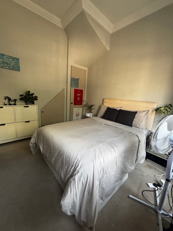 Room Hornsey Street in Greater London