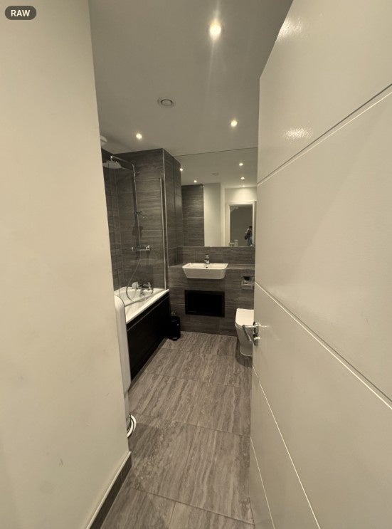 House Hume Terrace in Greater London