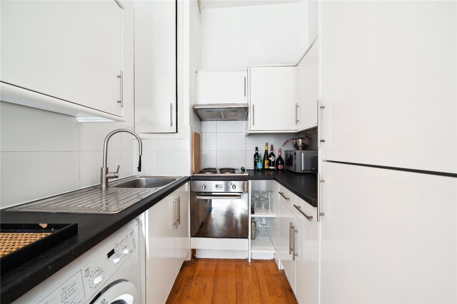 Flat Sinclair Road in Greater London