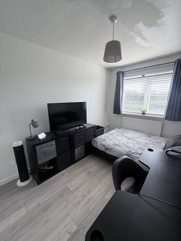 Room Atwater Close in Greater London