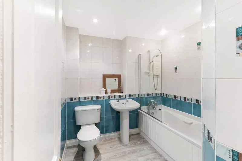 Room Cleveden Crescent Lane in Glasgow