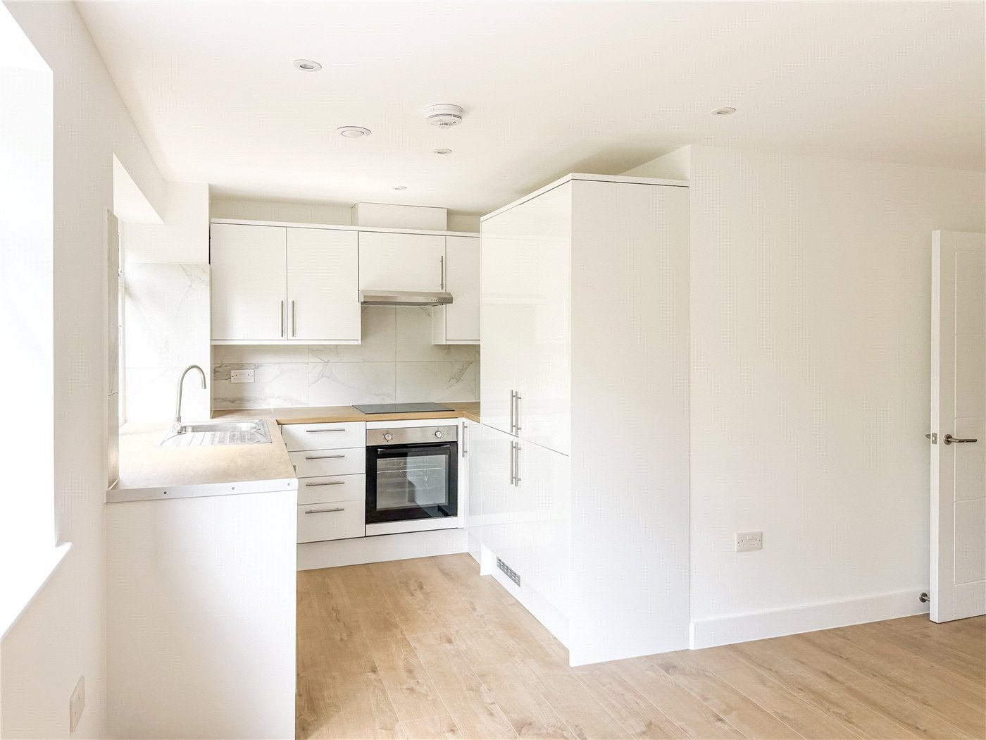 Flat Castleview Road in Elmbridge