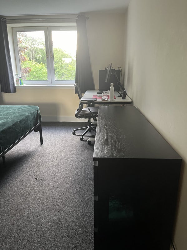 Room Lenzie Way in Glasgow