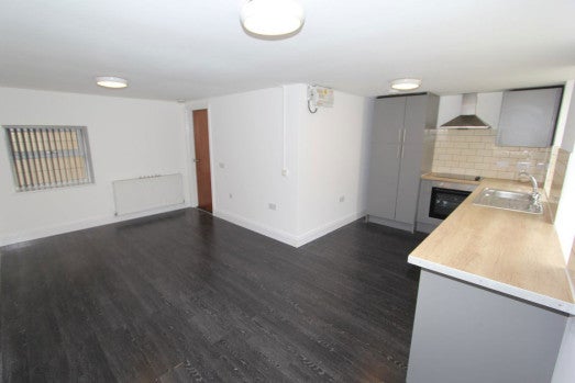 Flat Fancy Walk in Stafford
