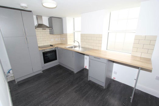 Flat Fancy Walk in Stafford