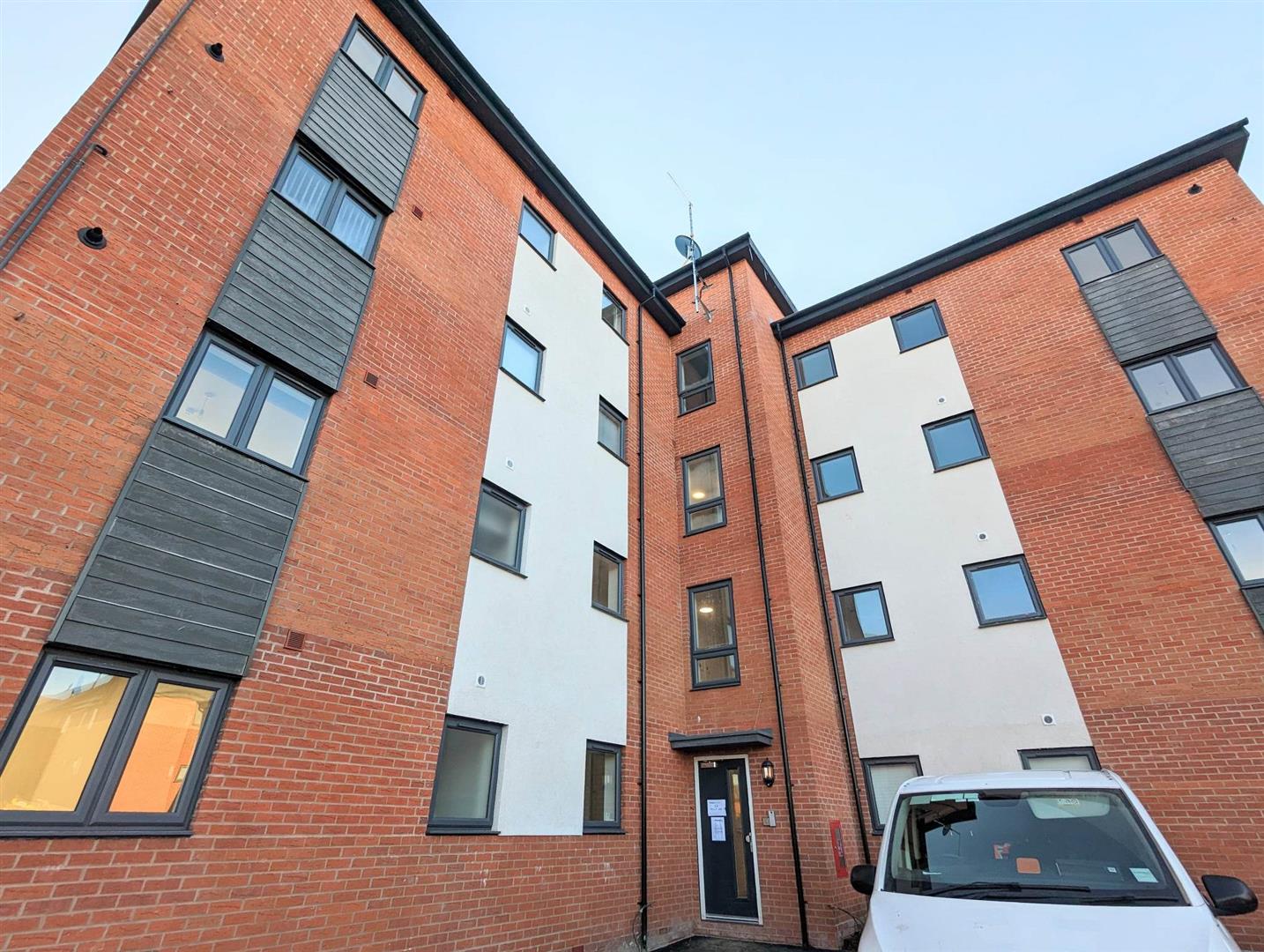 Flat Ascot Way in Birmingham