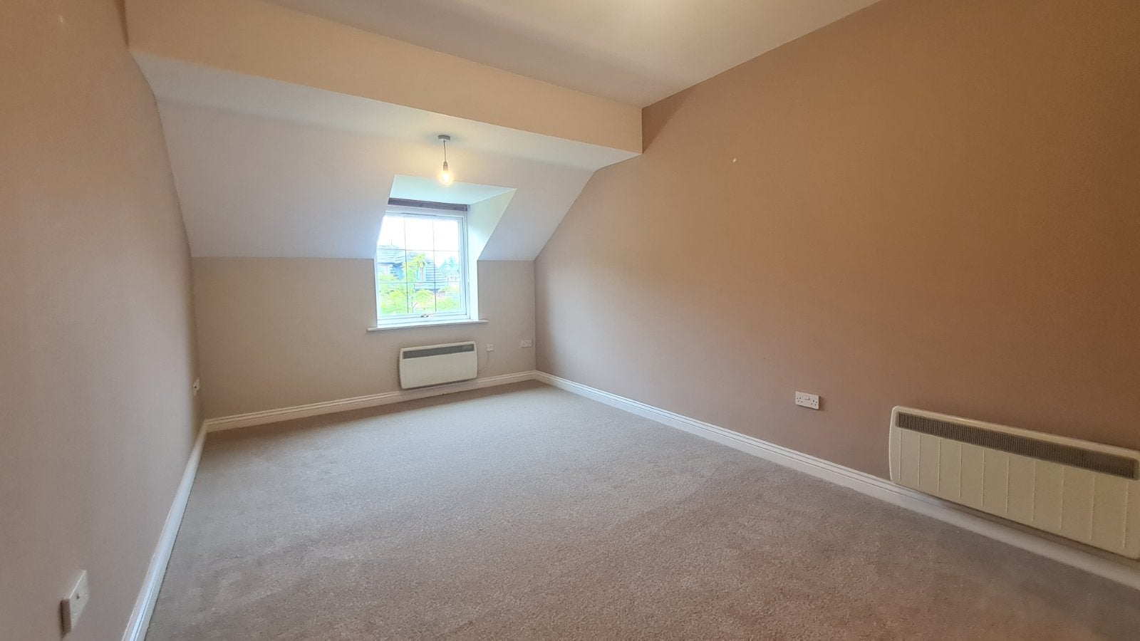 Flat Dewsbury Road in Wakefield