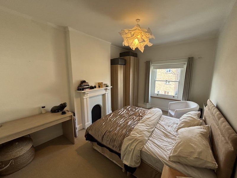 Flat Victoria Walk in Bristol