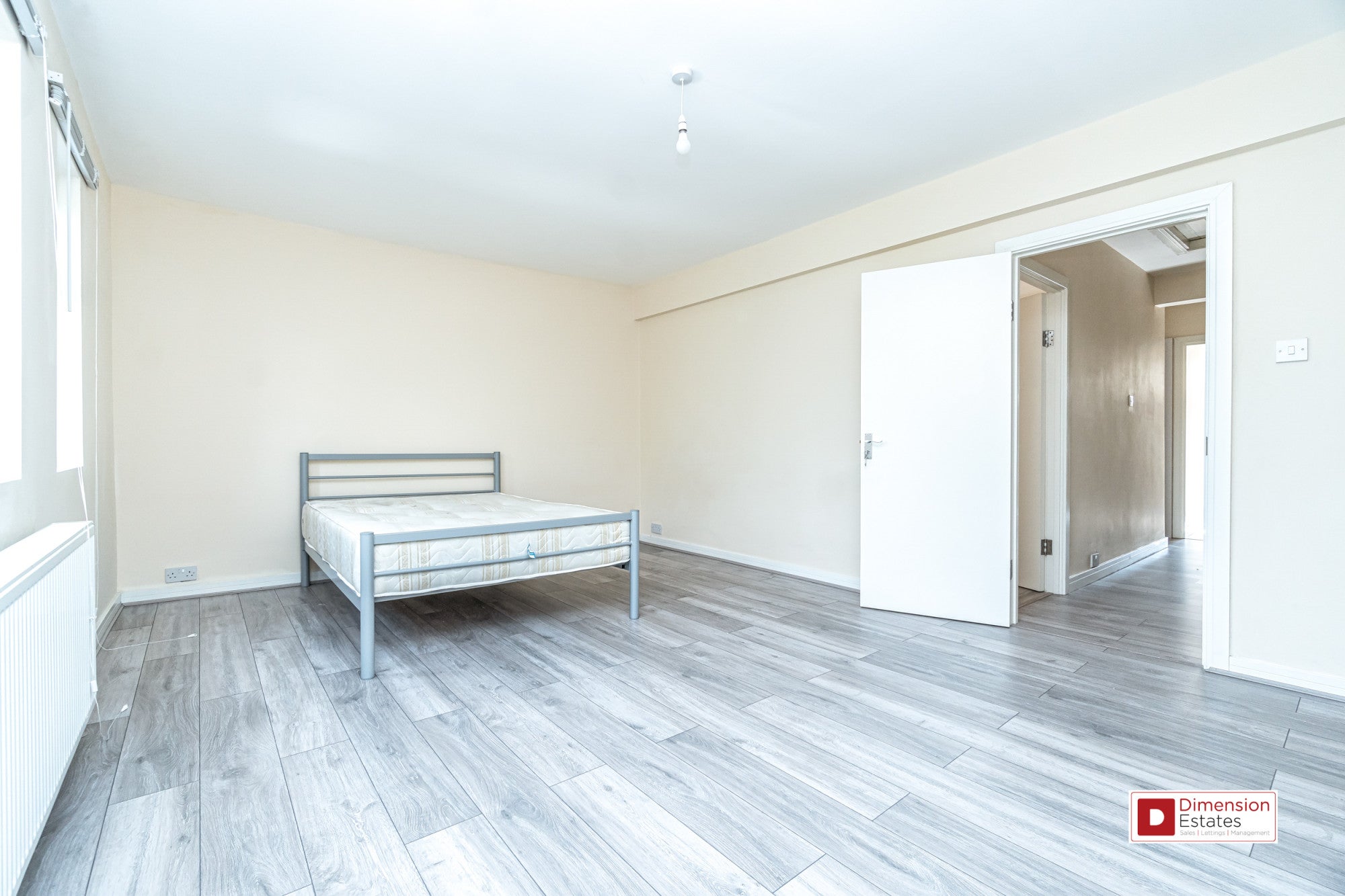 Flat Lower Clapton Road in Greater London
