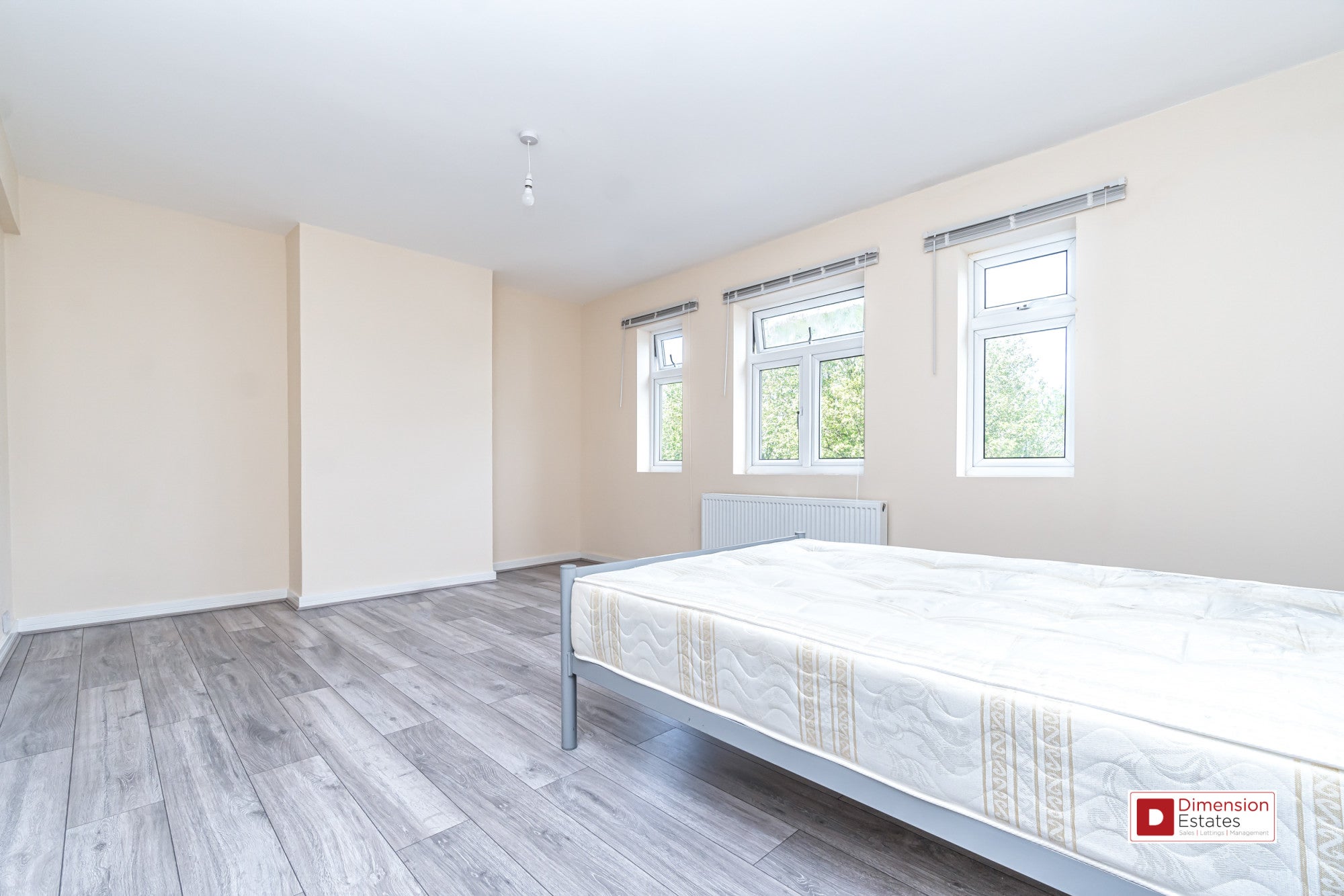 Flat Lower Clapton Road in Greater London