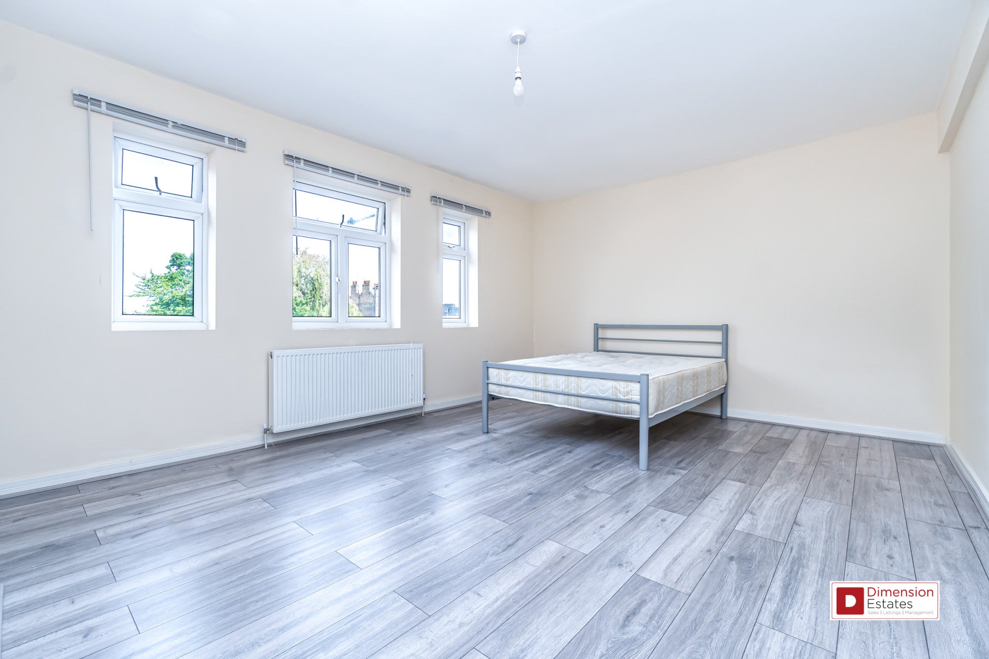 Flat Lower Clapton Road in Greater London
