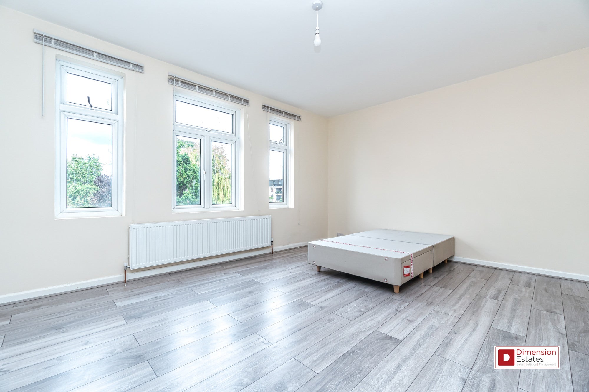 Flat Lower Clapton Road in Greater London