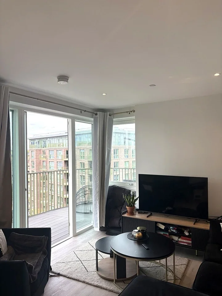 Flat Astell Road in Greater London