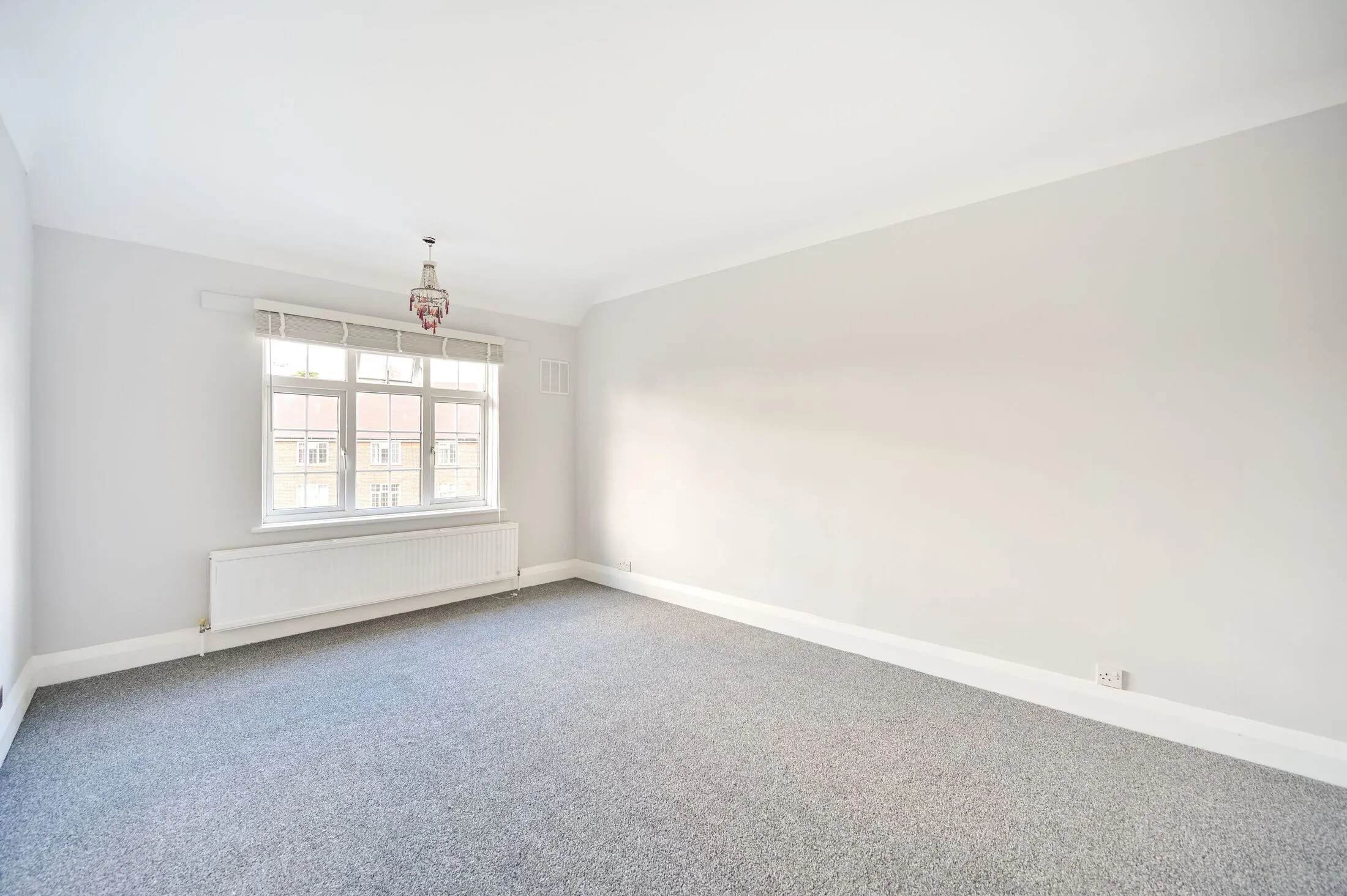 Flat London Road in Greater London