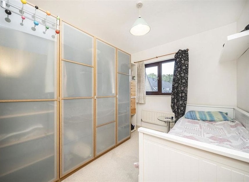 Flat Waveney Close in Greater London