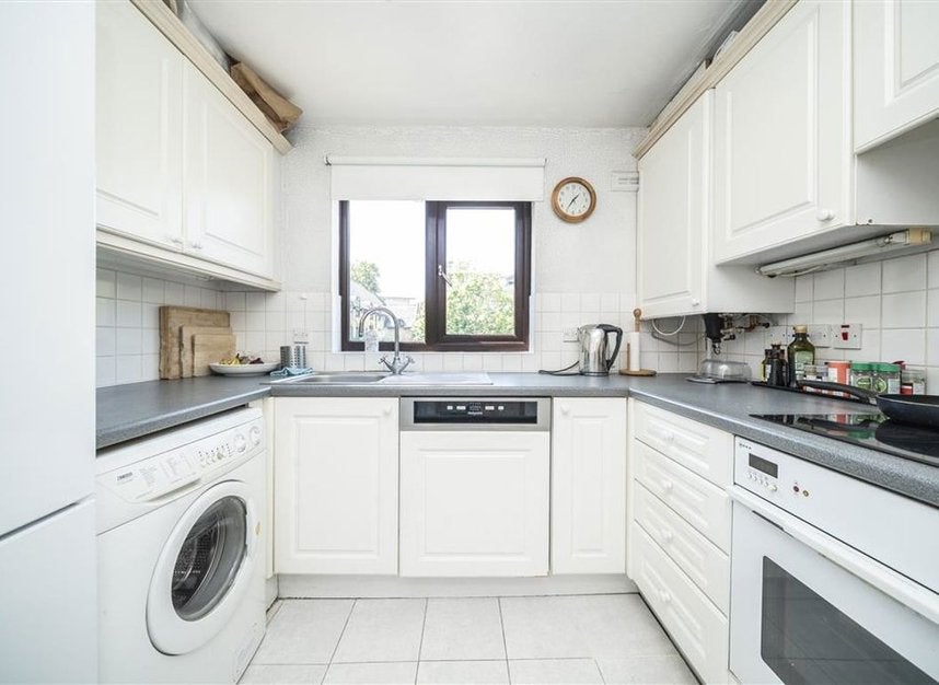 Flat Waveney Close in Greater London
