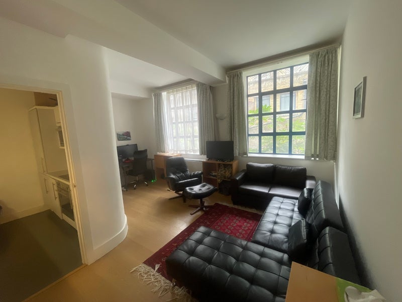 Flat Masons Yard in Greater London