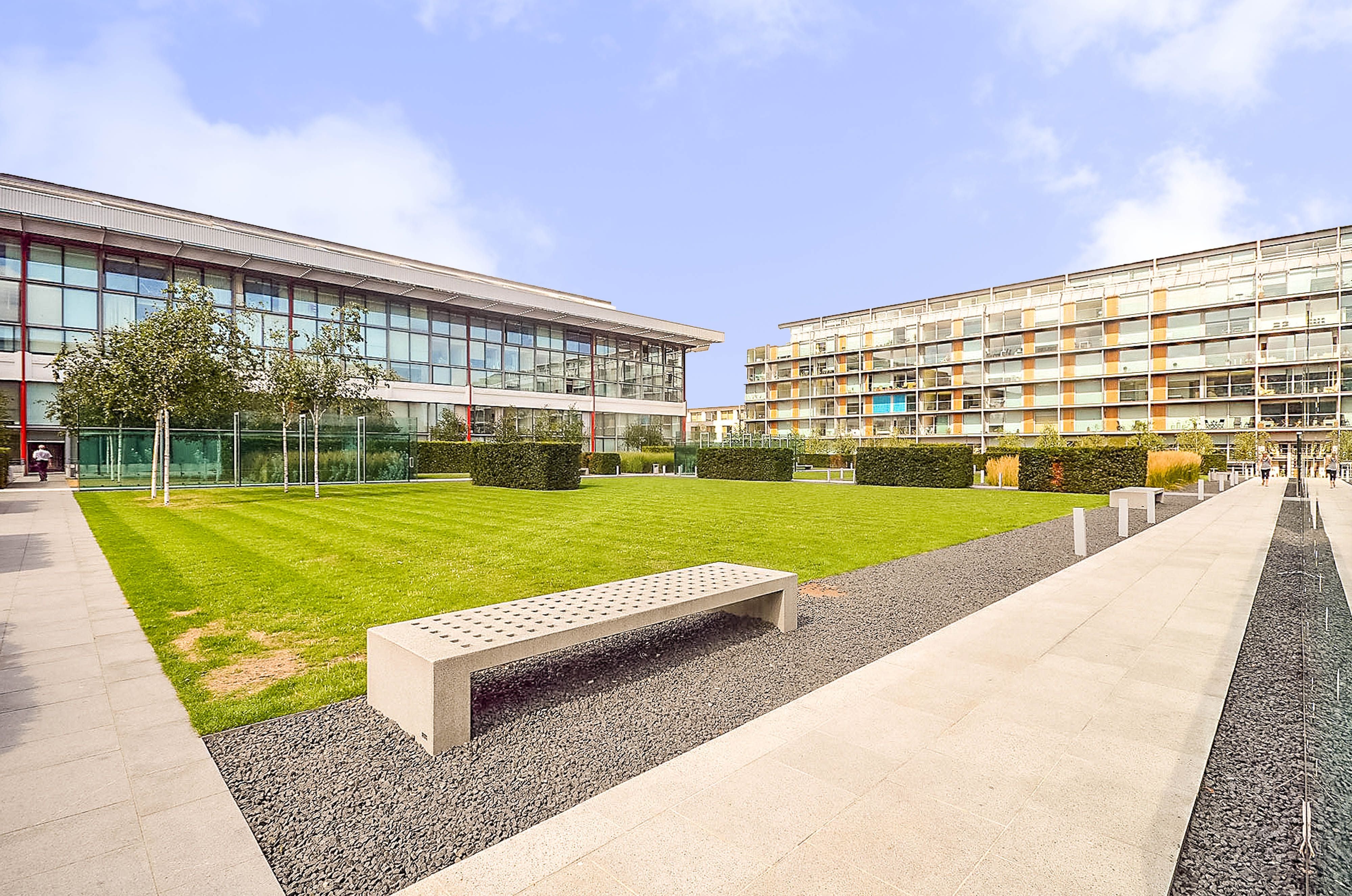 Flat Kelvin Road in Greater London