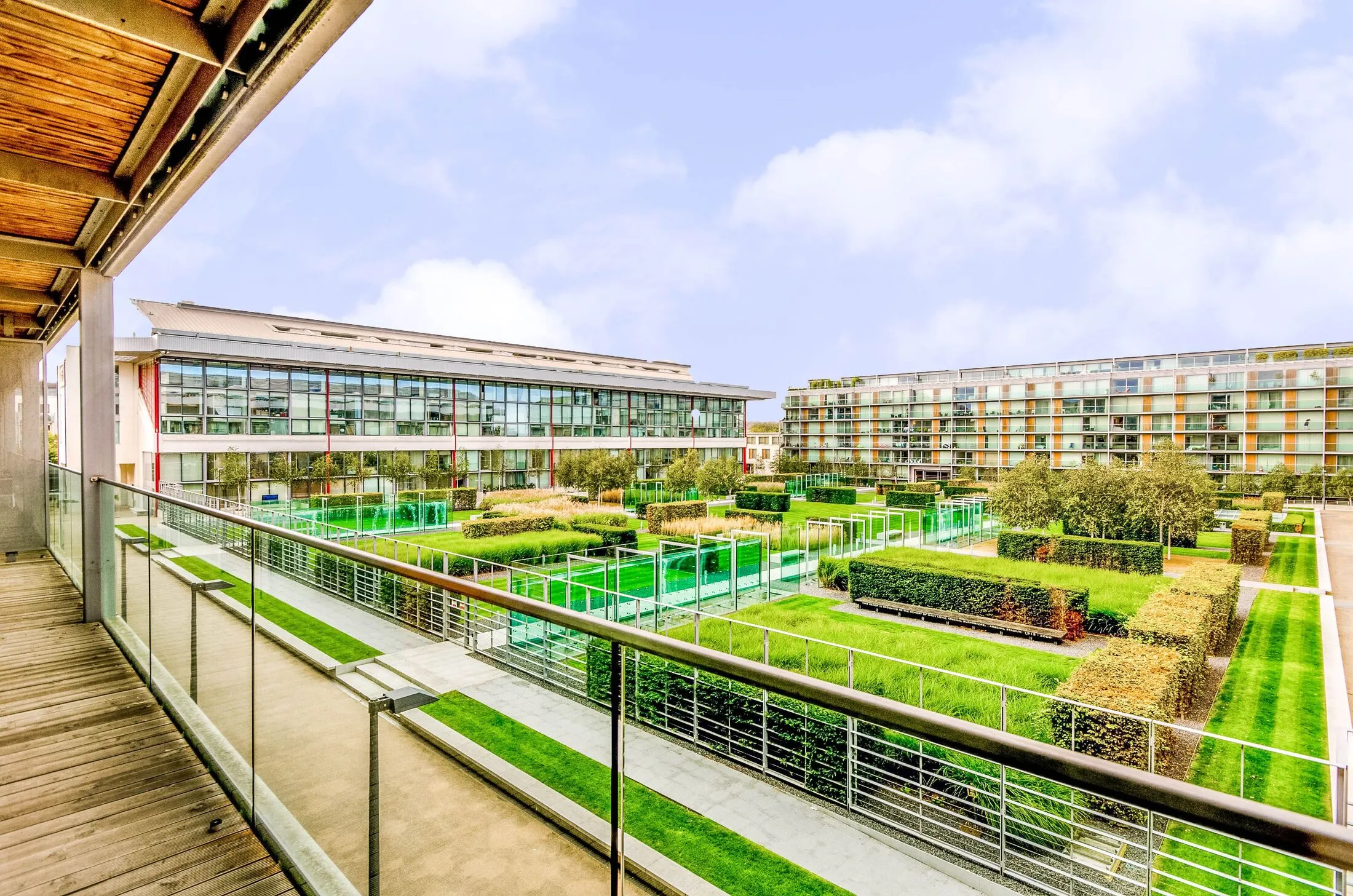Flat Kelvin Road in Greater London