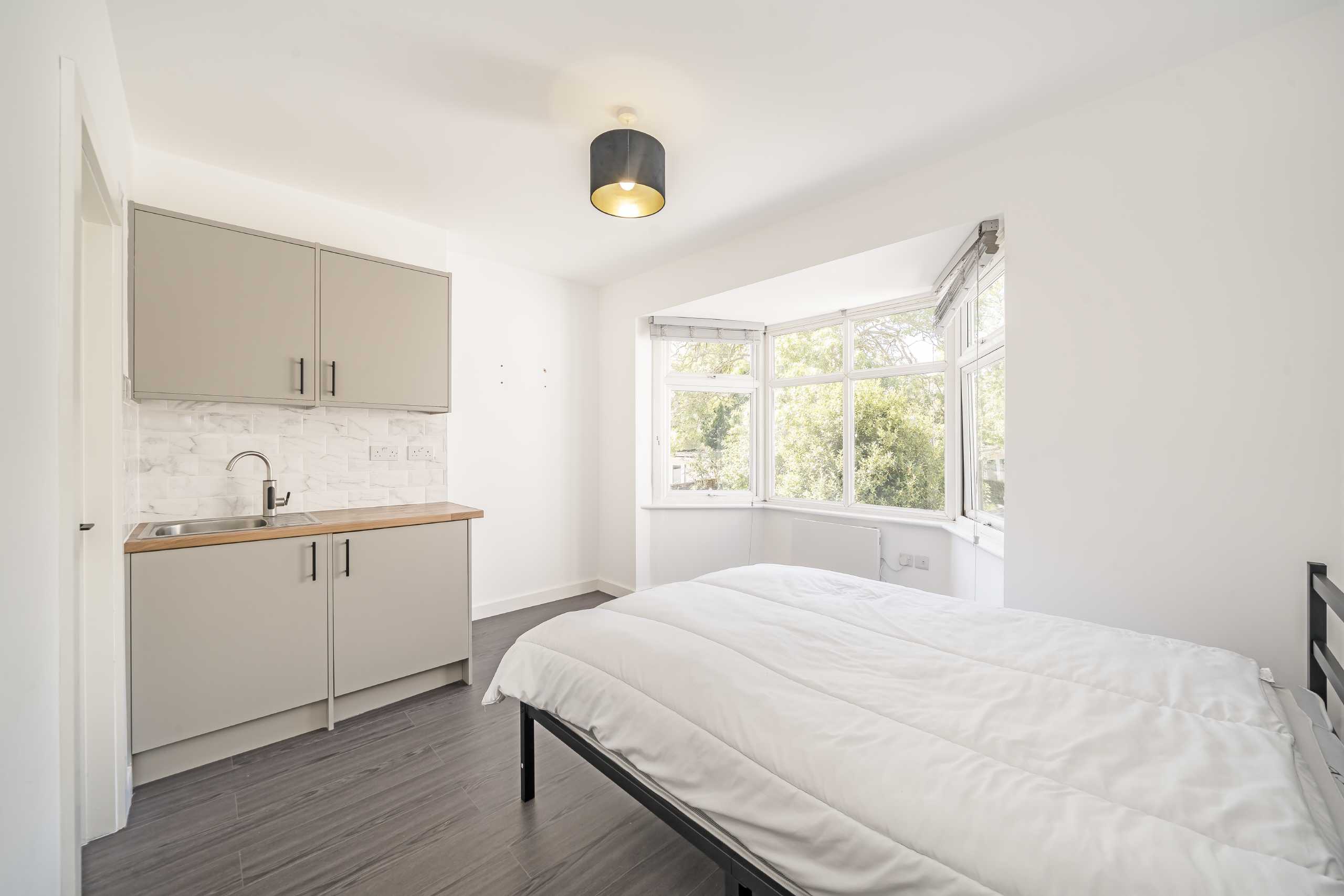 Flat Upper Tulse Hill in Greater London