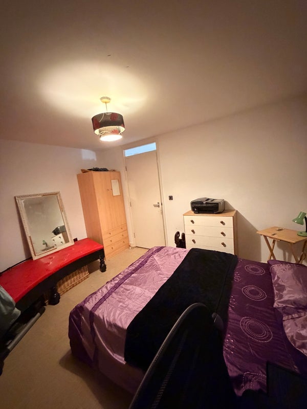Room Campion Road in Greater London