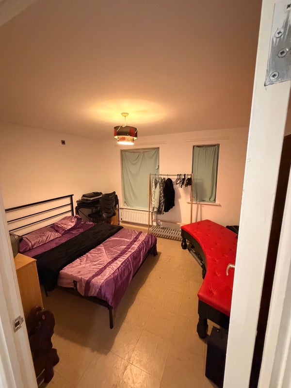 Room Campion Road in Greater London