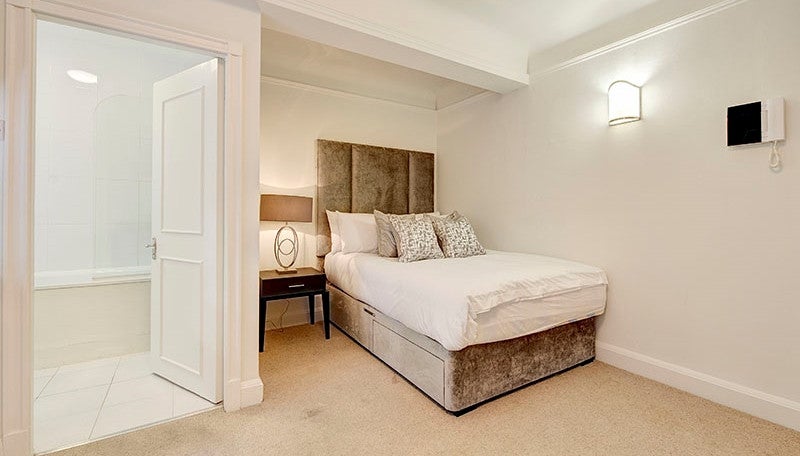 Flat Fulham Road in Greater London