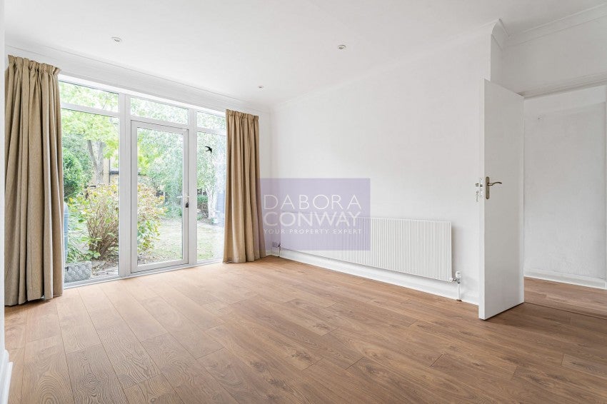 House Beresford Drive in Greater London