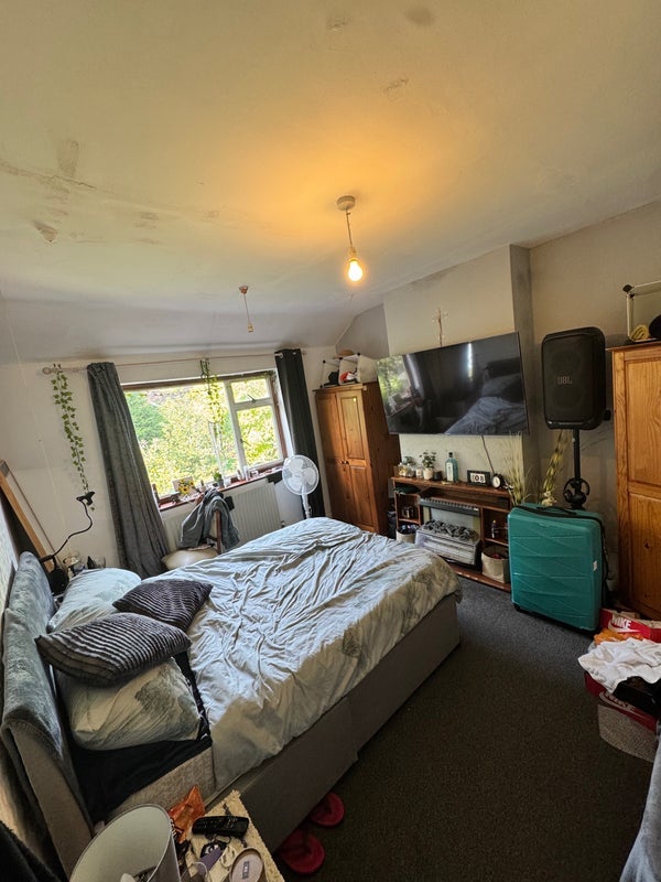 Room Langleys Road in Birmingham