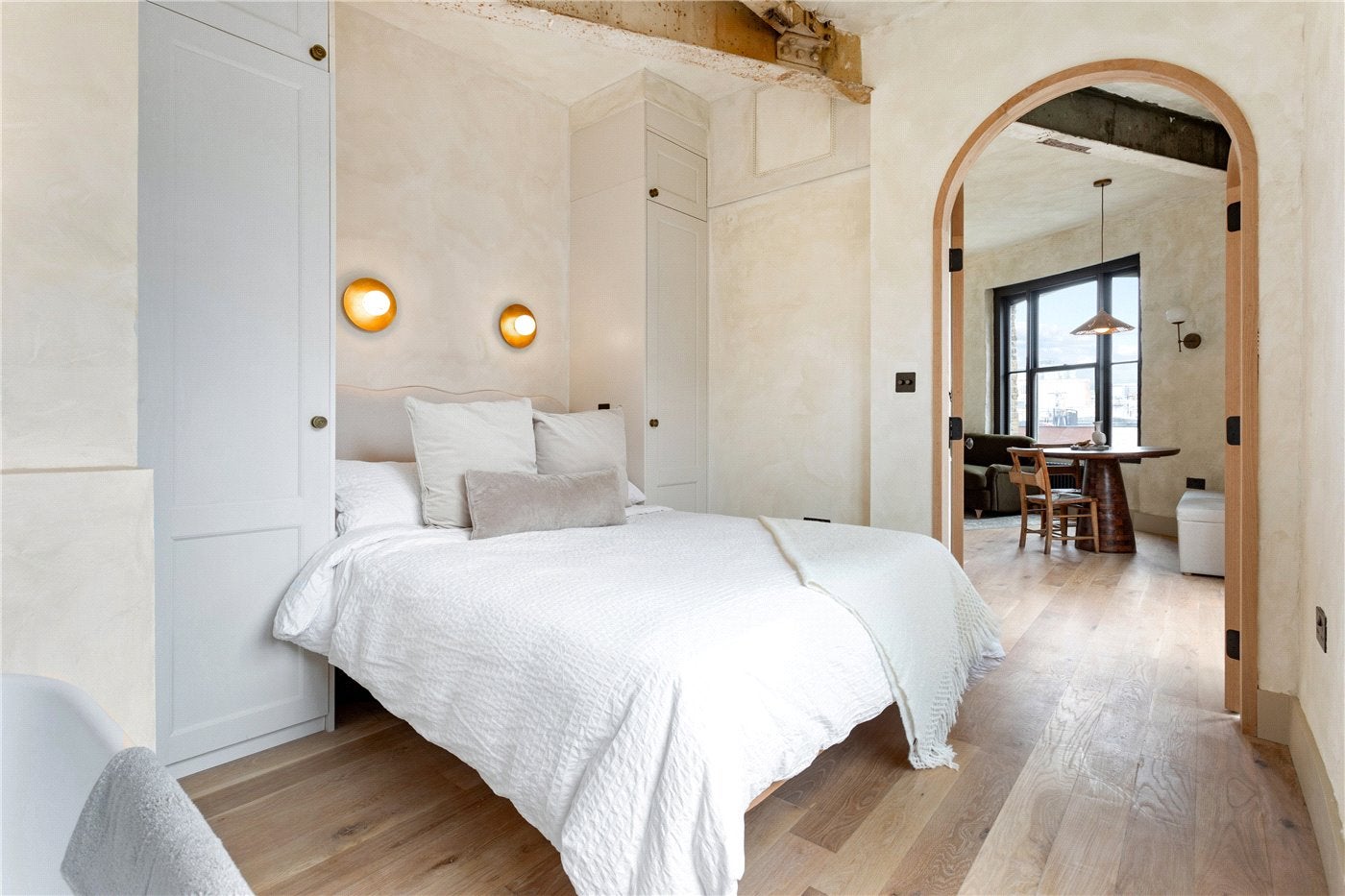 Flat Phipp Street in Greater London