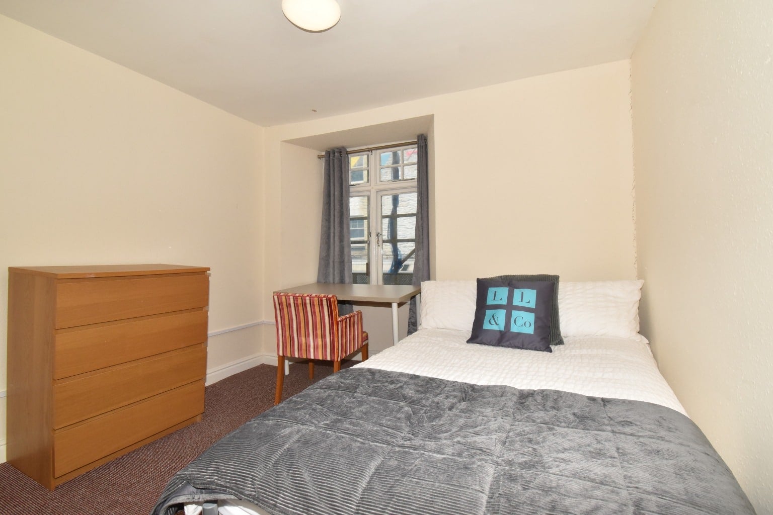 Flat Arwenack Street in Falmouth