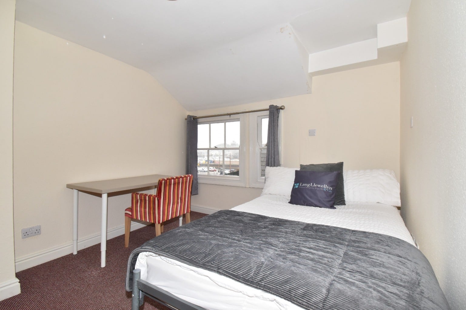 Flat Arwenack Street in Falmouth