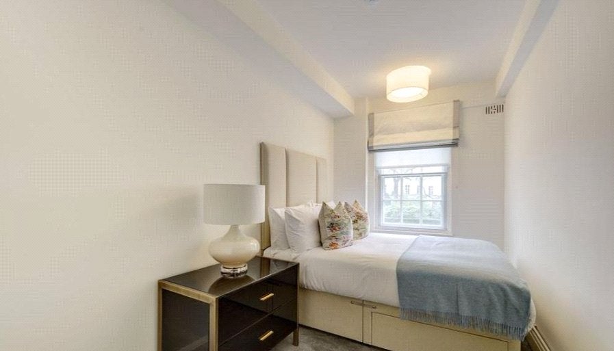 Flat Fulham Road in Greater London