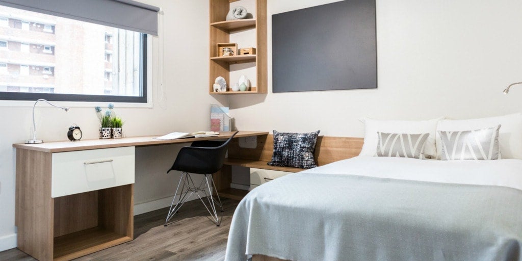 Room Holloway Road in Greater London