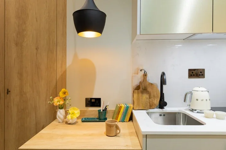 Flat Cadogan Street in Greater London