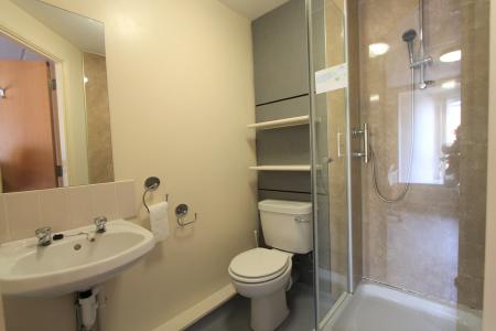 Room Ranelagh Terrace in Royal Leamington Spa