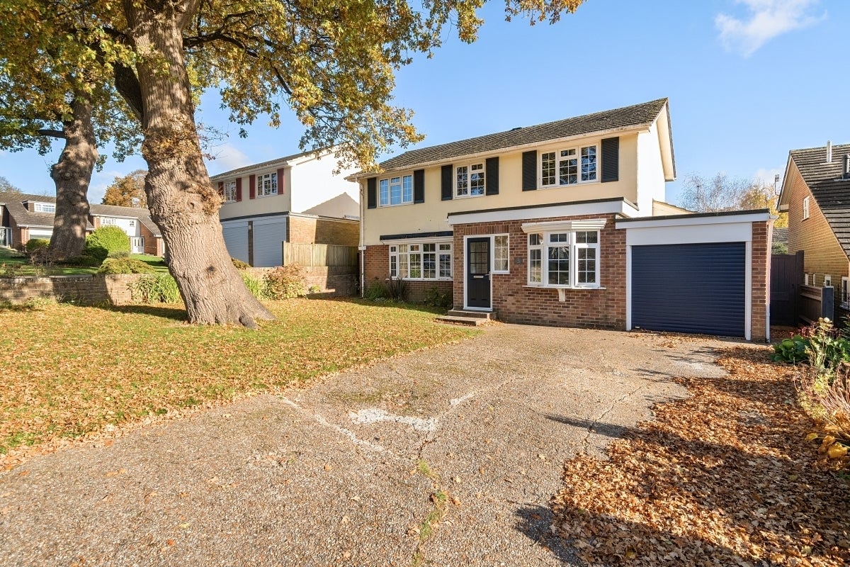 House Amberley Close in Mid Sussex