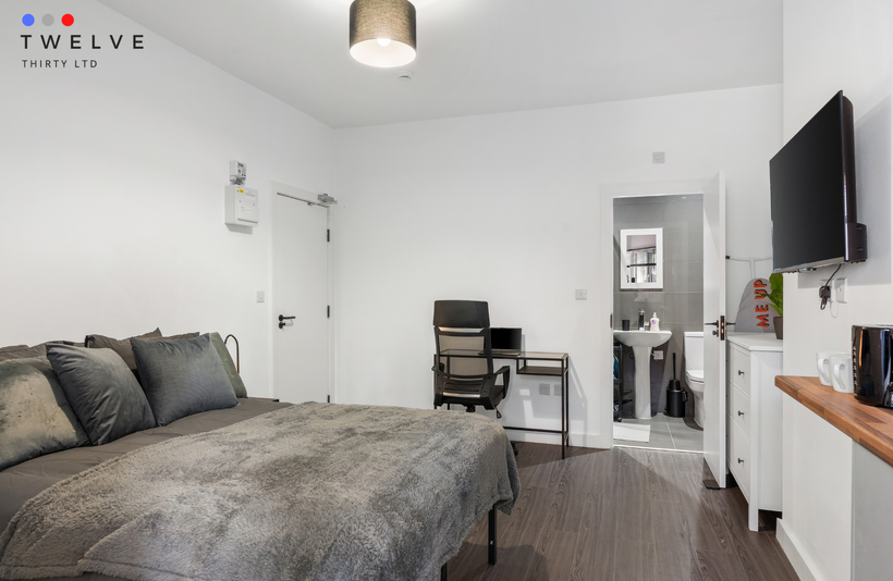 Room Upper Tulse Hill in Greater London