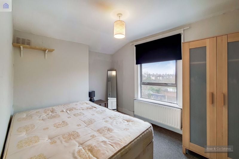 Flat College Road in Greater London
