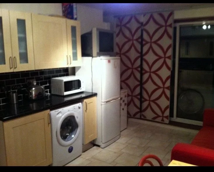 Room Aldrington Road in Greater London