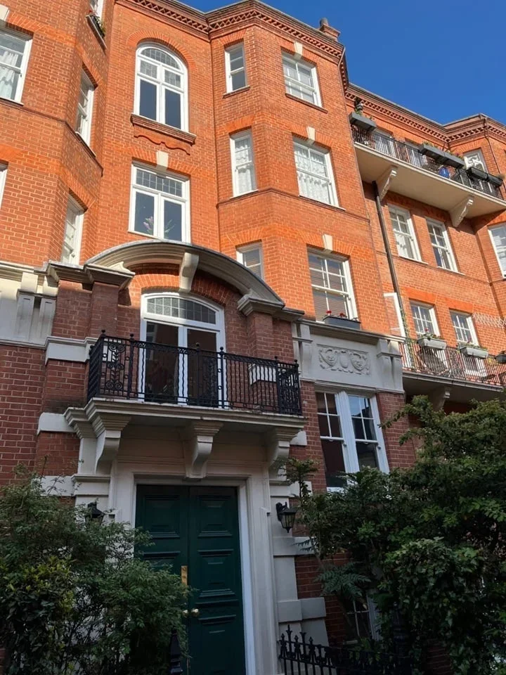 Room Beaumont Avenue in Greater London
