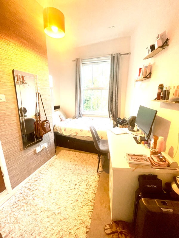 Flat Cromwell Crescent in Greater London